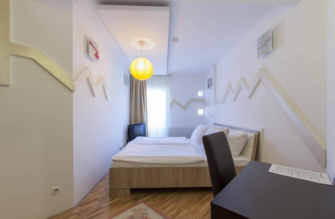 Hostel Hayat Sarajevo Exterior photo