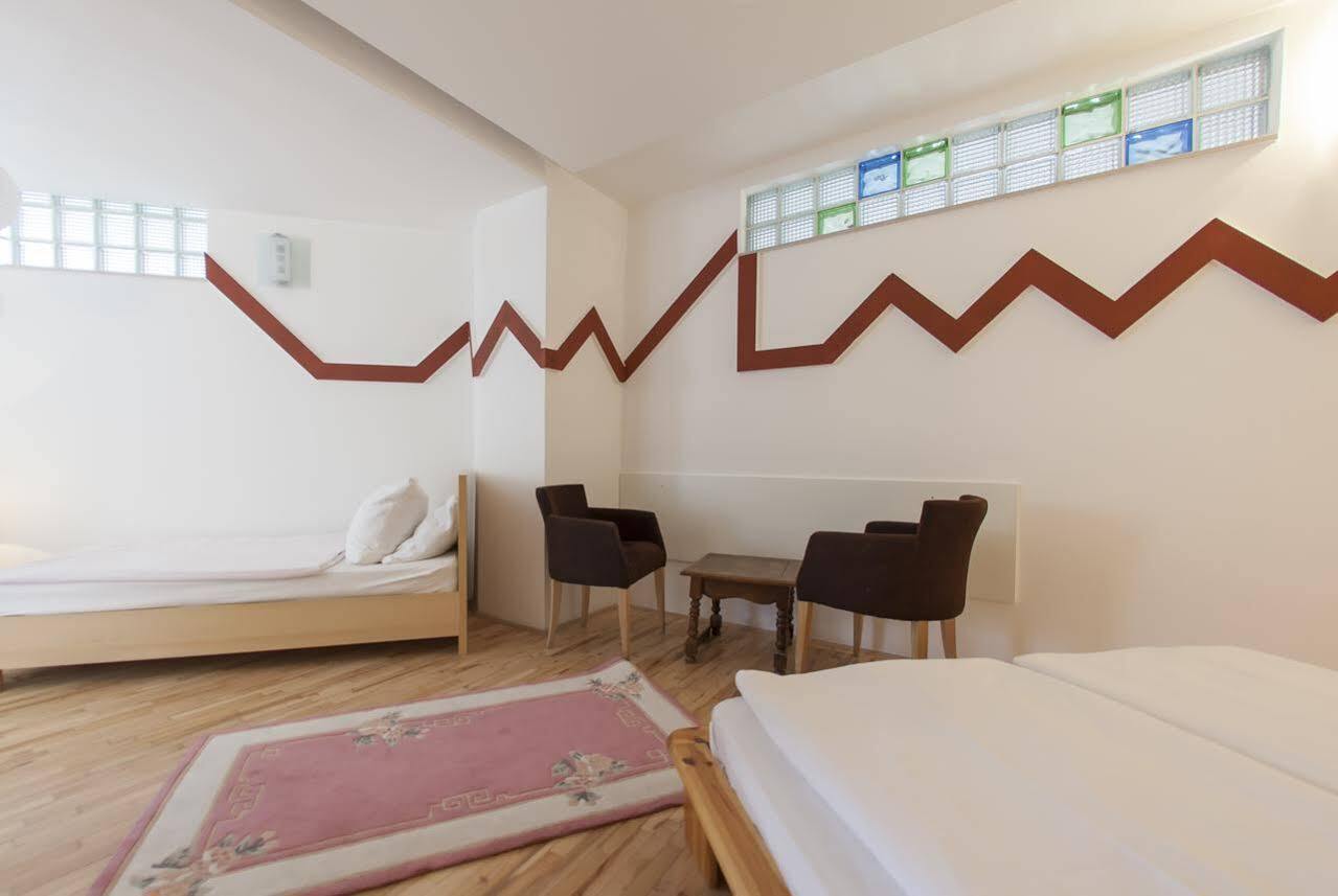 Hostel Hayat Sarajevo Exterior photo